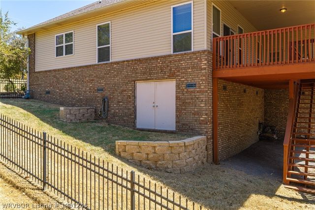 8535 Crestline Drive, Hackett, AR 72937