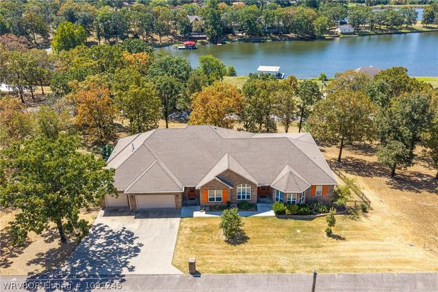 8535 Crestline Drive, Hackett, AR 72937