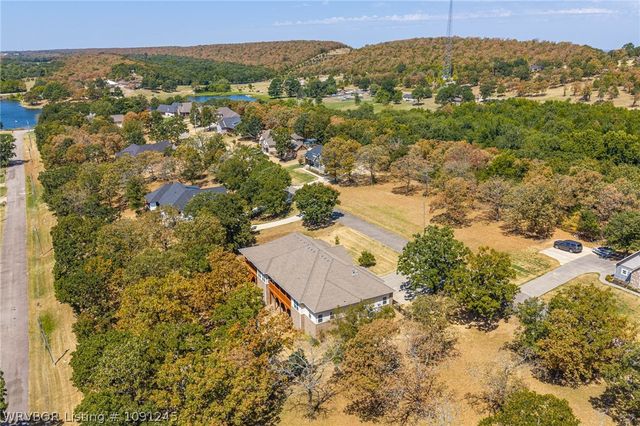 8535 Crestline Drive, Hackett, AR 72937
