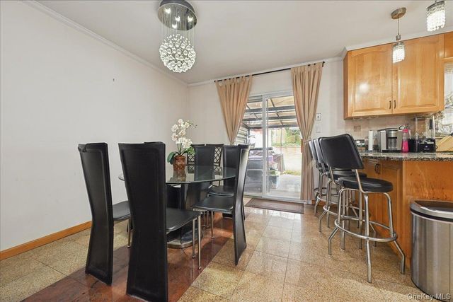 6239 Douglaston Parkway 19, Douglaston, NY 11362