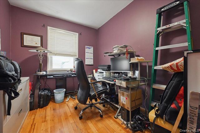 6239 Douglaston Parkway 19, Douglaston, NY 11362