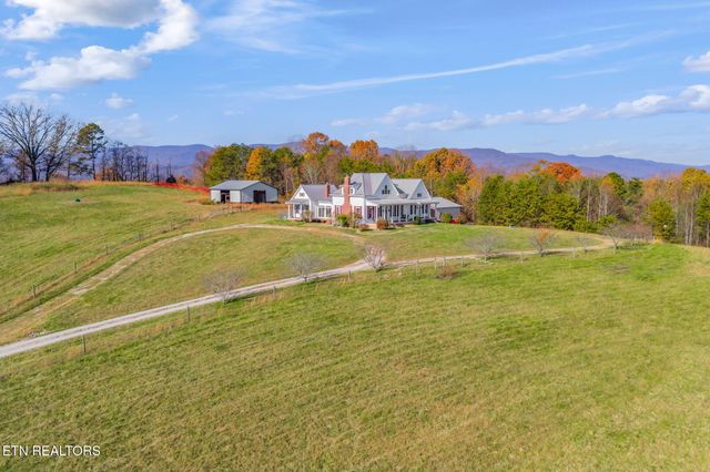 321 Peach Orchard Rd, Clinton, TN 37716