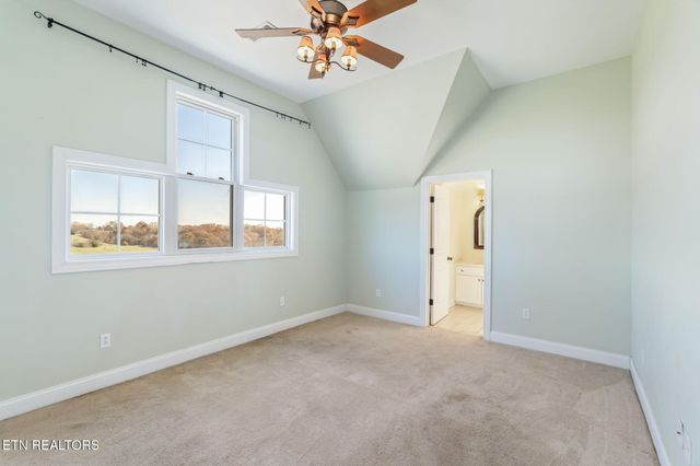 321 Peach Orchard Rd, Clinton, TN 37716