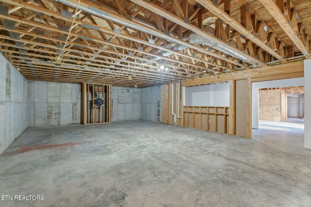 321 Peach Orchard Rd, Clinton, TN 37716