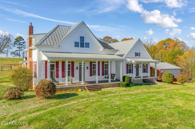 321 Peach Orchard Rd, Clinton, TN 37716