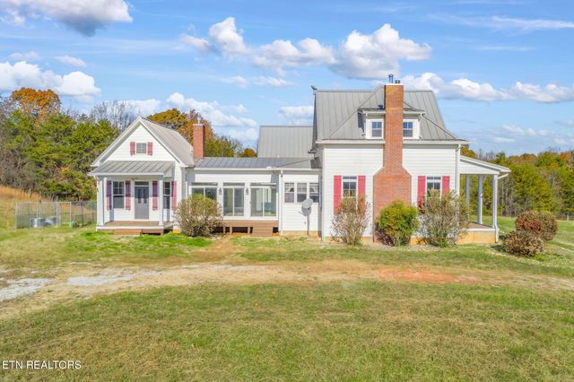 321 Peach Orchard Rd, Clinton, TN 37716