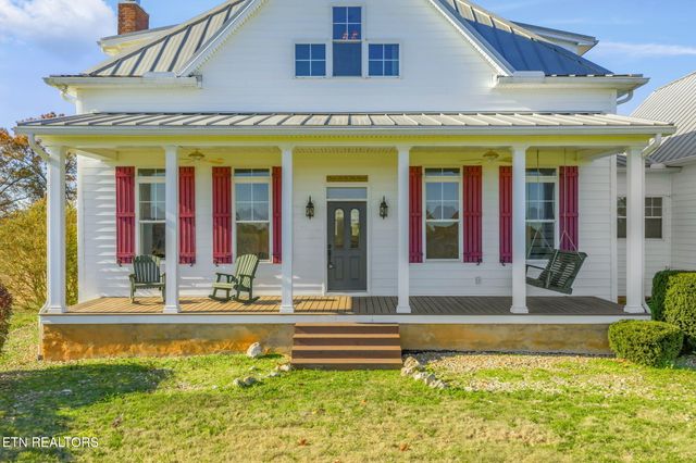 321 Peach Orchard Rd, Clinton, TN 37716