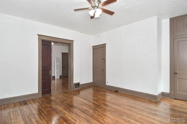 3302 9th Street A, St Louis, MO 63118