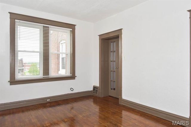 3302 9th Street A, St Louis, MO 63118