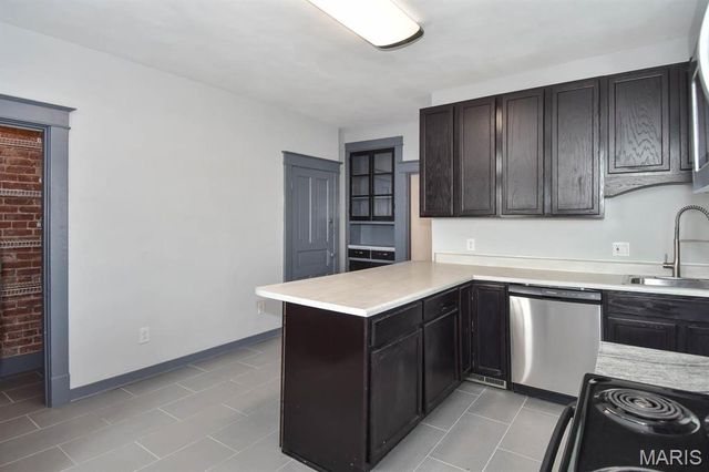 3302 9th Street A, St Louis, MO 63118