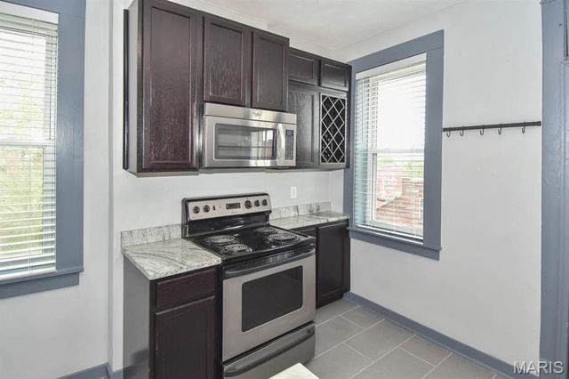 3302 9th Street A, St Louis, MO 63118