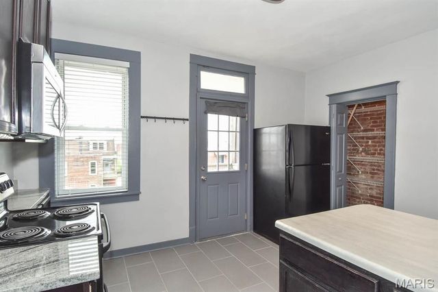 3302 9th Street A, St Louis, MO 63118