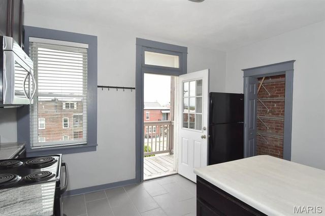 3302 9th Street A, St Louis, MO 63118