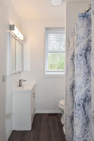 3302 9th Street A, St Louis, MO 63118