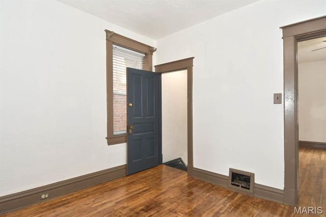 3302 9th Street A, St Louis, MO 63118