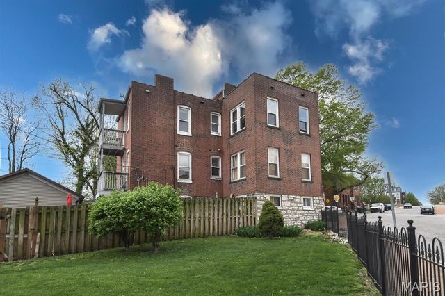 3302 9th Street A, St Louis, MO 63118