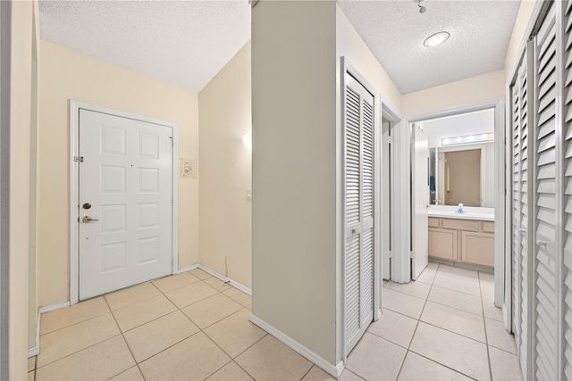 13917 TIMBERLAND DRIVE 201, Orlando, FL 32824