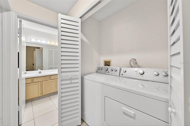 13917 TIMBERLAND DRIVE 201, Orlando, FL 32824