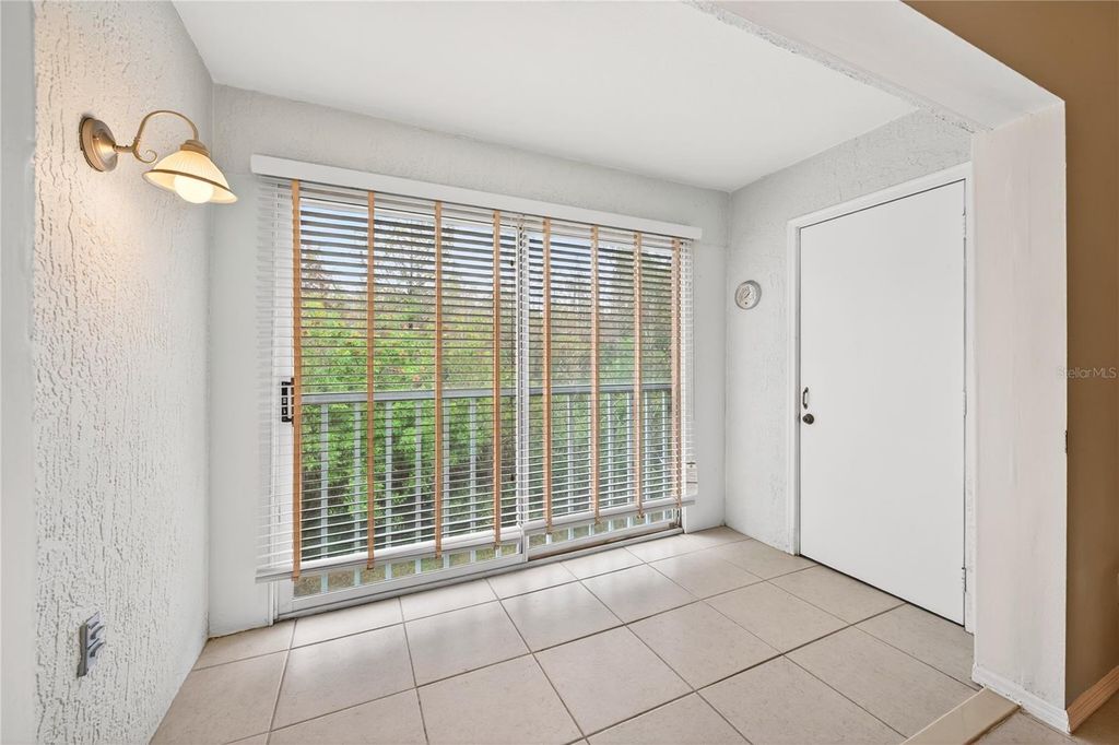 Image 17 of property listing at 13917 TIMBERLAND DRIVE 201, Orlando, FL 32824