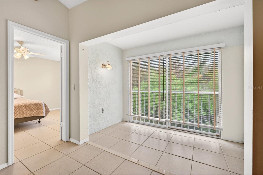 Image 18 of property listing at 13917 TIMBERLAND DRIVE 201, Orlando, FL 32824