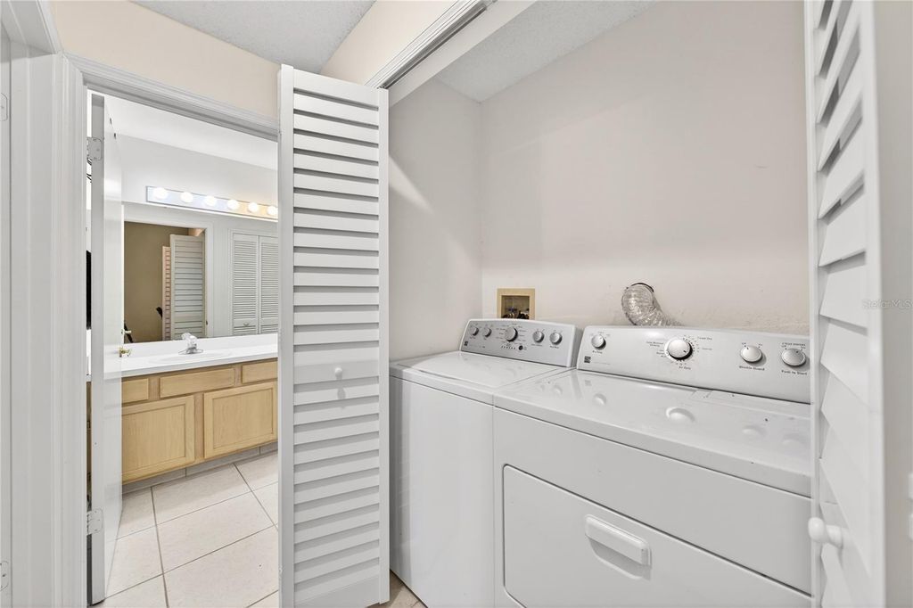 Image 26 of property listing at 13917 TIMBERLAND DRIVE 201, Orlando, FL 32824