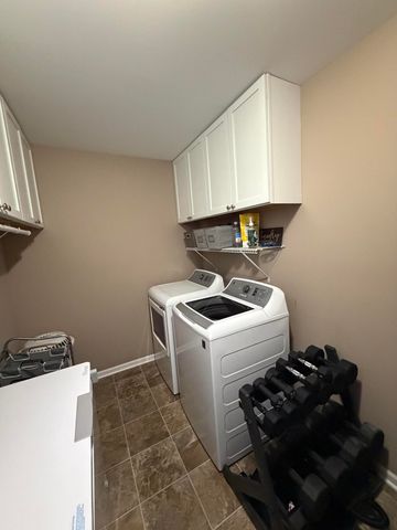 595 W 85th Drive, Merrillville, IN 46410