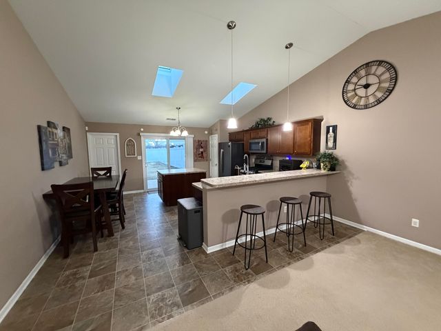 595 W 85th Drive, Merrillville, IN 46410