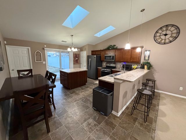 595 W 85th Drive, Merrillville, IN 46410