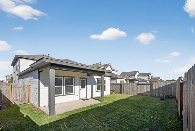 3914 Windy Whisper Drive, Brookshire, TX 77423