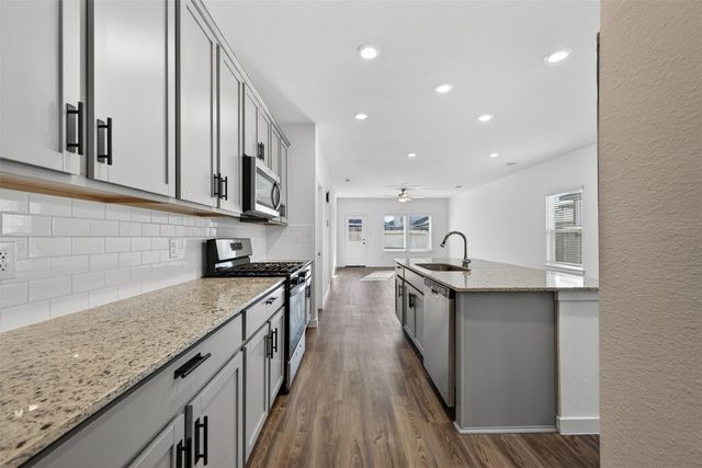 3914 Windy Whisper Drive, Brookshire, TX 77423