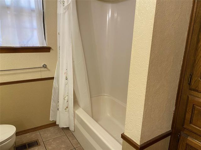 42 Northridge Road, Shawnee, OK 74804