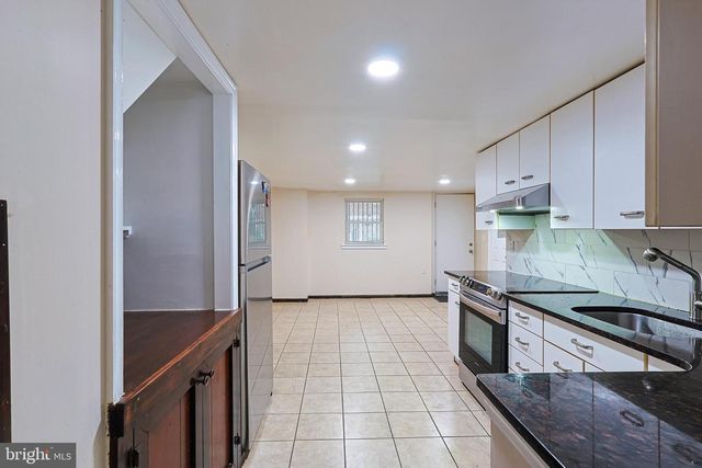 2421 VISTA ST, Philadelphia, PA 19152