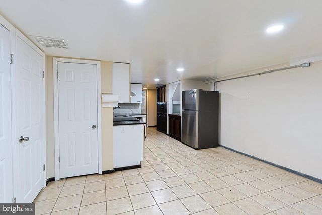 2421 VISTA ST, Philadelphia, PA 19152