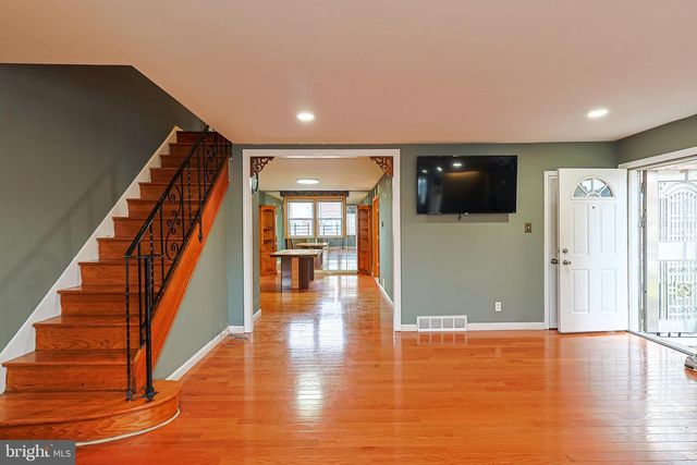 2421 VISTA ST, Philadelphia, PA 19152