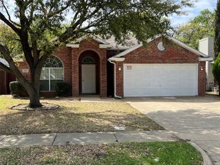 808 Mercy Lane, Irving, TX 75061