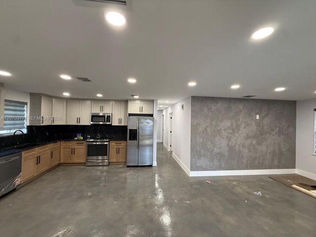 17 SW 6th Avenue 17, Dania Beach, FL 33004
