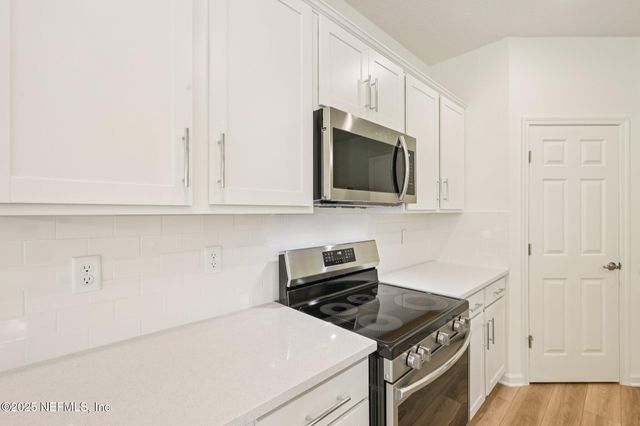 1187 HAMMOCK DUNES Drive, Jacksonville, FL 32221