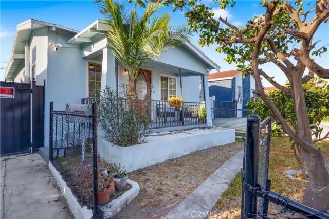 1612 W 71st Street, Los Angeles, CA 90047