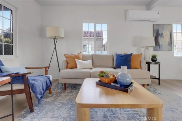 1612 W 71st Street, Los Angeles, CA 90047