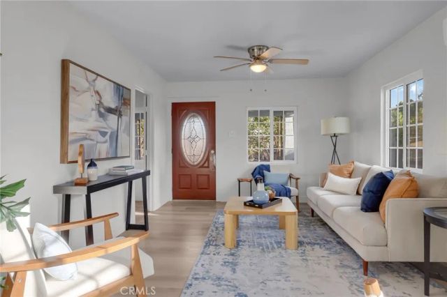 1612 W 71st Street, Los Angeles, CA 90047