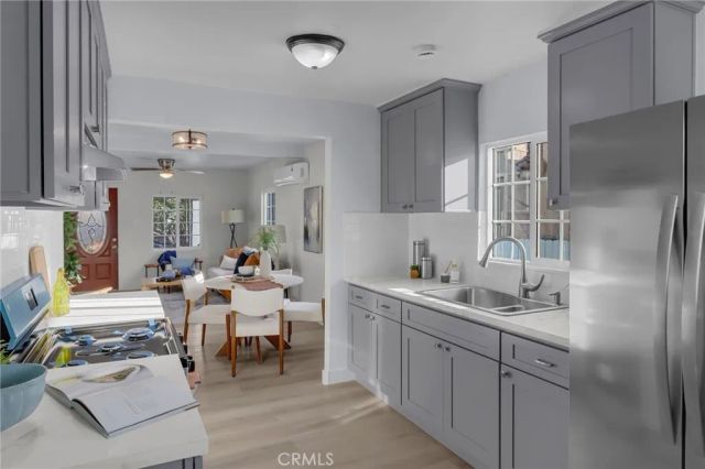 1612 W 71st Street, Los Angeles, CA 90047