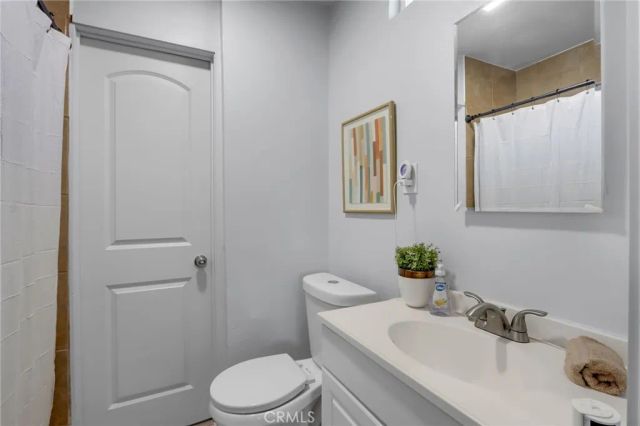 1612 W 71st Street, Los Angeles, CA 90047