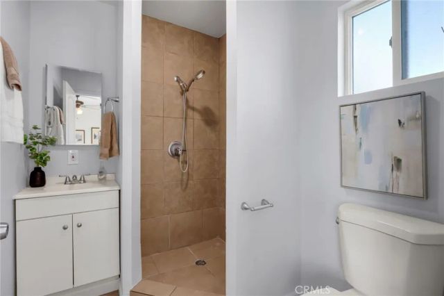 1612 W 71st Street, Los Angeles, CA 90047