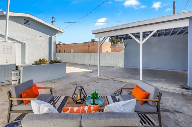 1612 W 71st Street, Los Angeles, CA 90047