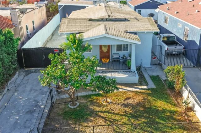 1612 W 71st Street, Los Angeles, CA 90047