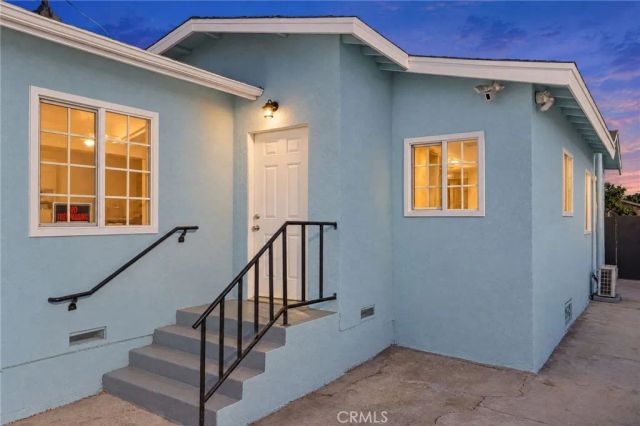 1612 W 71st Street, Los Angeles, CA 90047