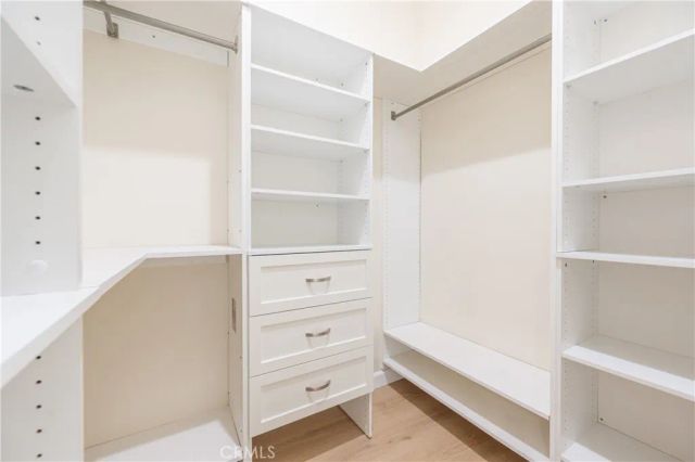 7514 Forbes Avenue, Lake Balboa, CA 91406