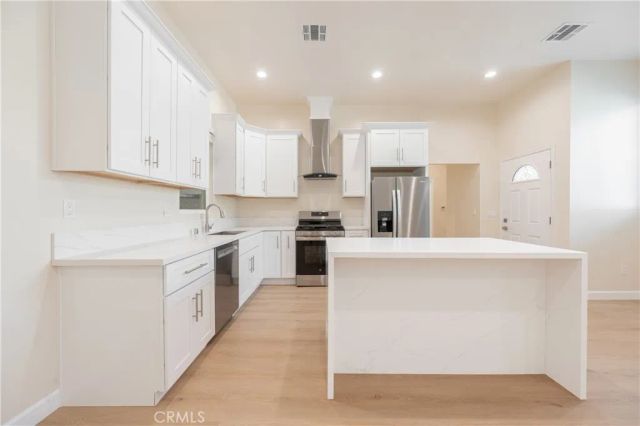 7514 Forbes Avenue, Lake Balboa, CA 91406