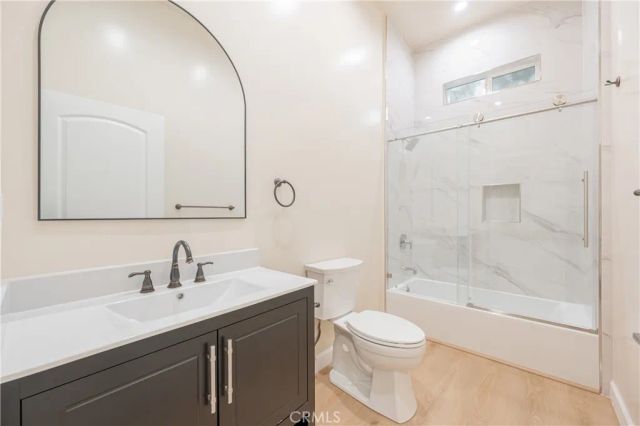 7514 Forbes Avenue, Lake Balboa, CA 91406