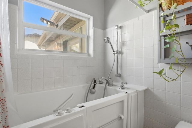 408 DAKOTA AVENUE, St Cloud, FL 34769